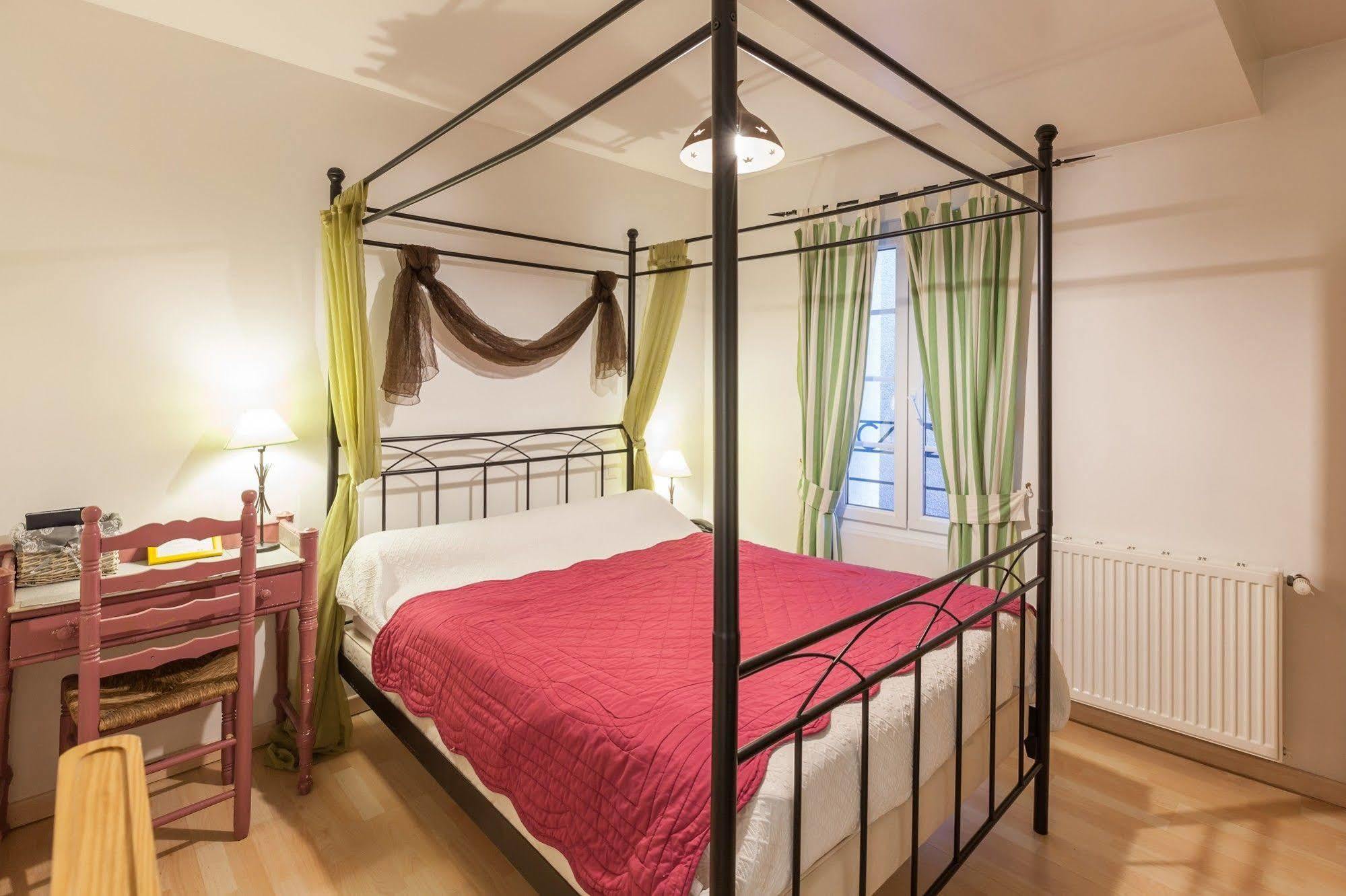 Logis Auberge La Cremaillere Villandraut Esterno foto